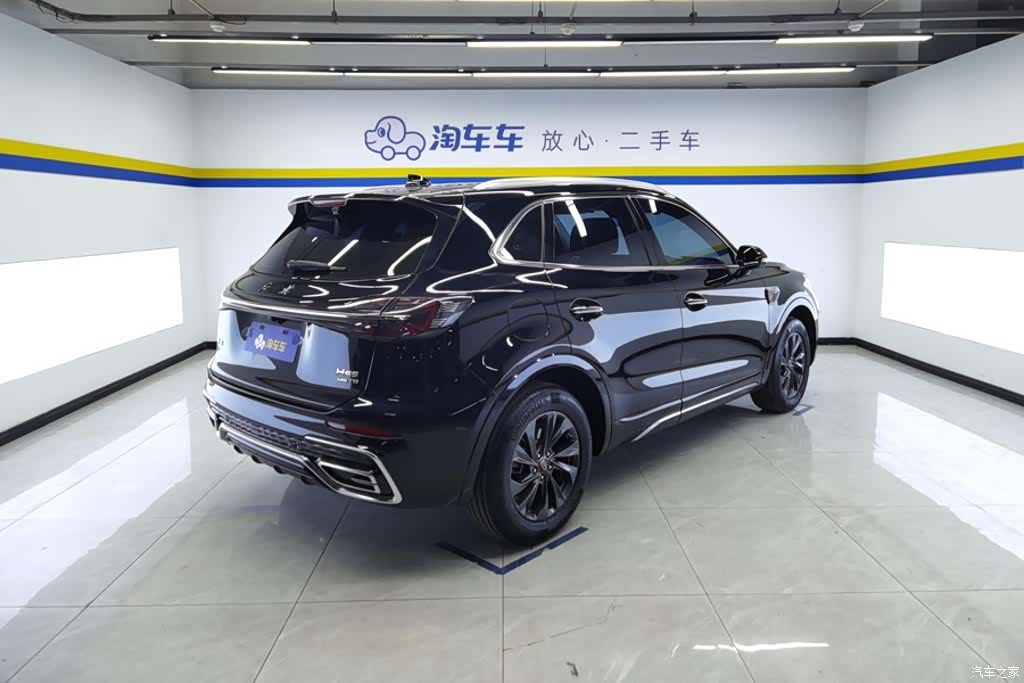 Hongqi HS5, 2023 3