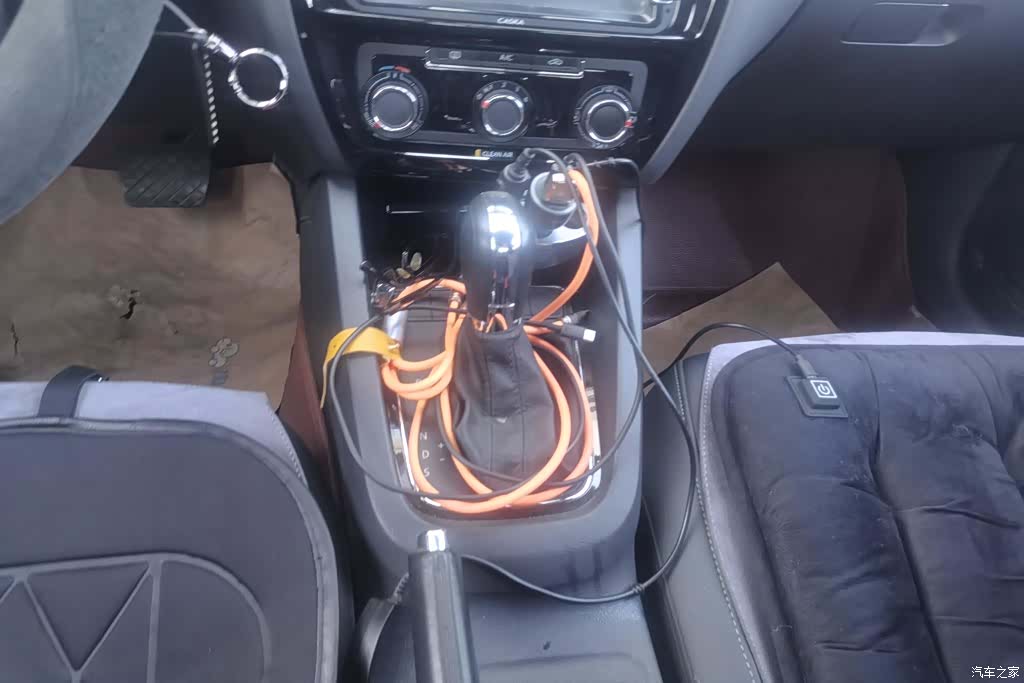 Volkswagen Sagitar, 2016 16