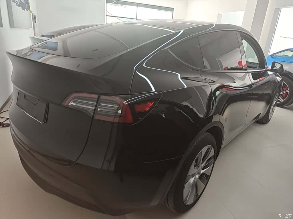 Tesla Model Y, 2023 все фото