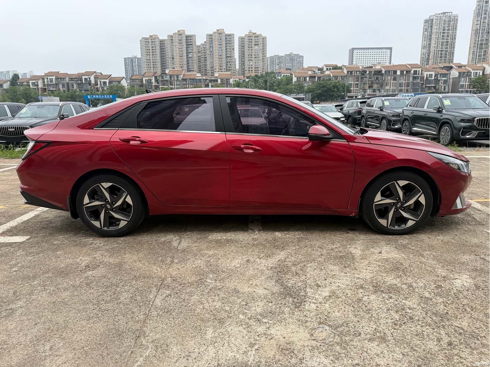 Hyundai Elantra, 2021 4