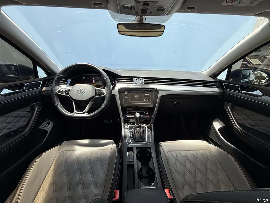 Volkswagen Magotan, 2023 9