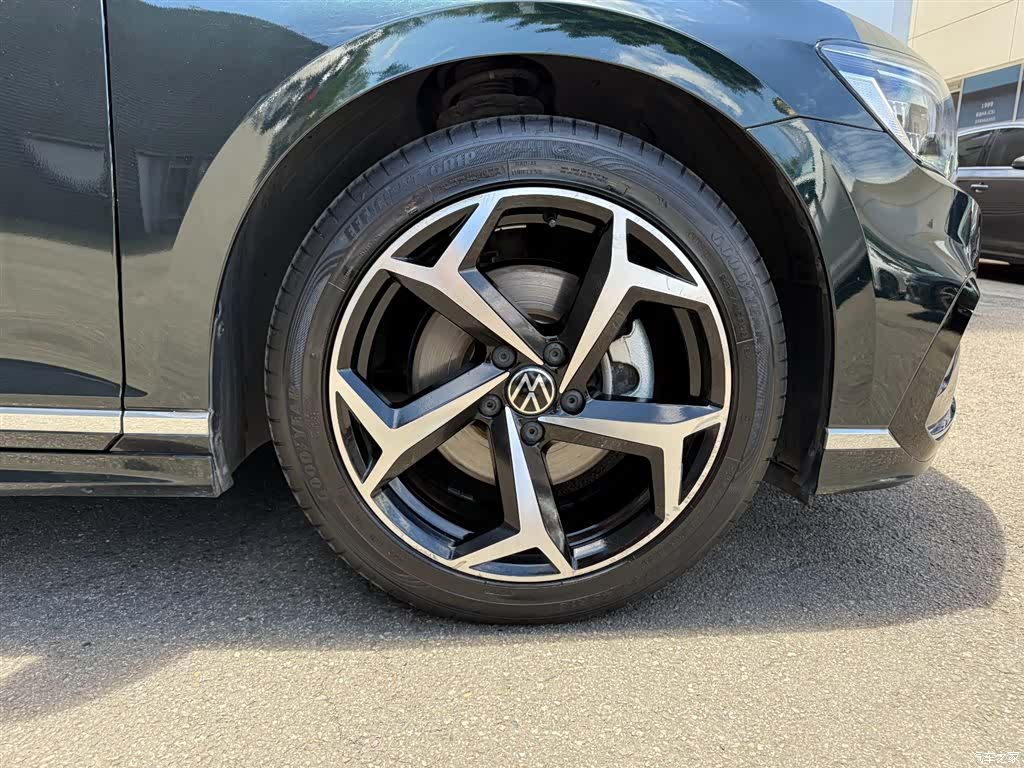 Volkswagen Magotan, 2023 14