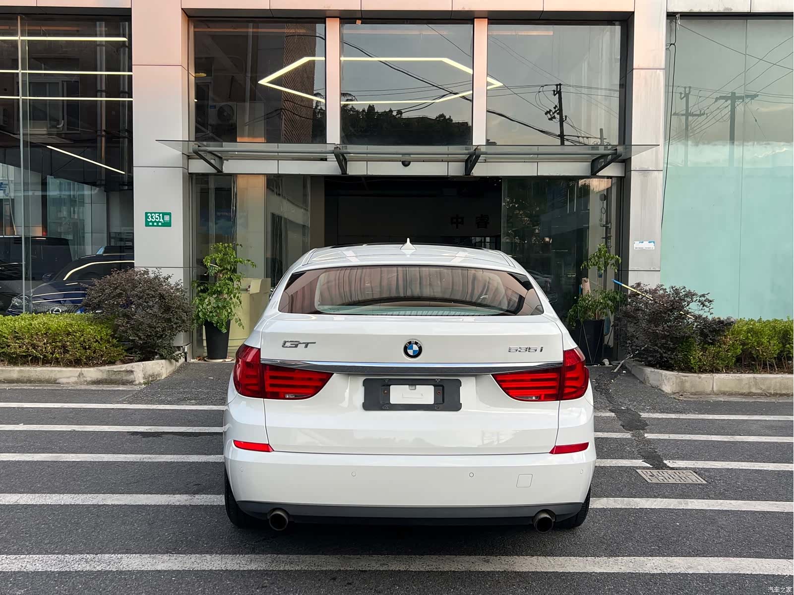 BMW 5 Series, 2011 4