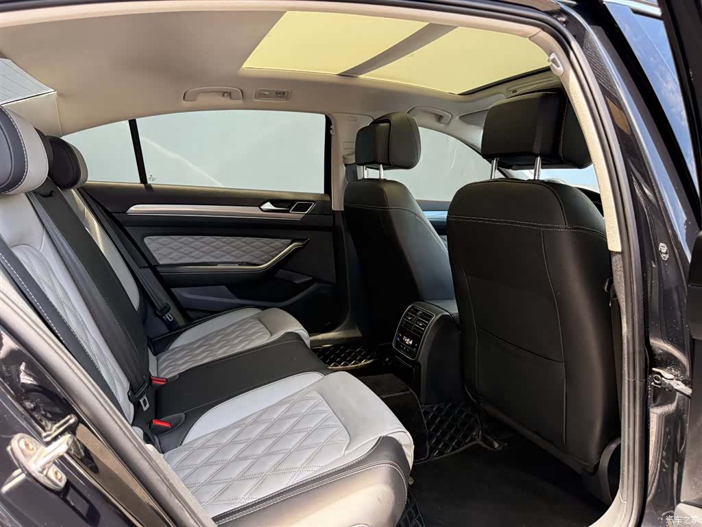 Volkswagen Magotan, 2023 11