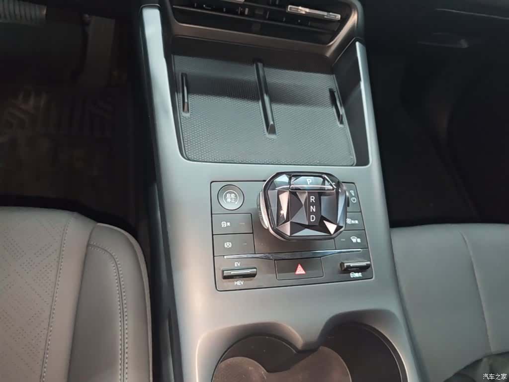 BYD Qin, 2025 14