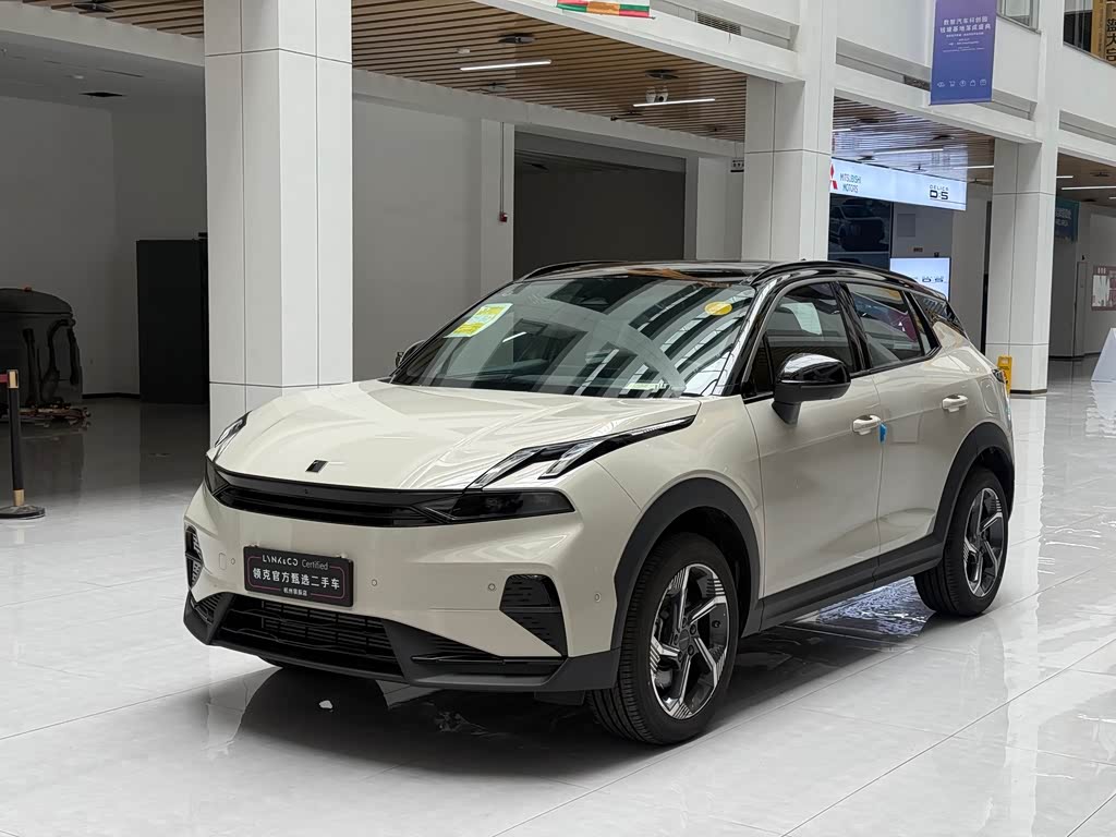 Lynk & Co 06