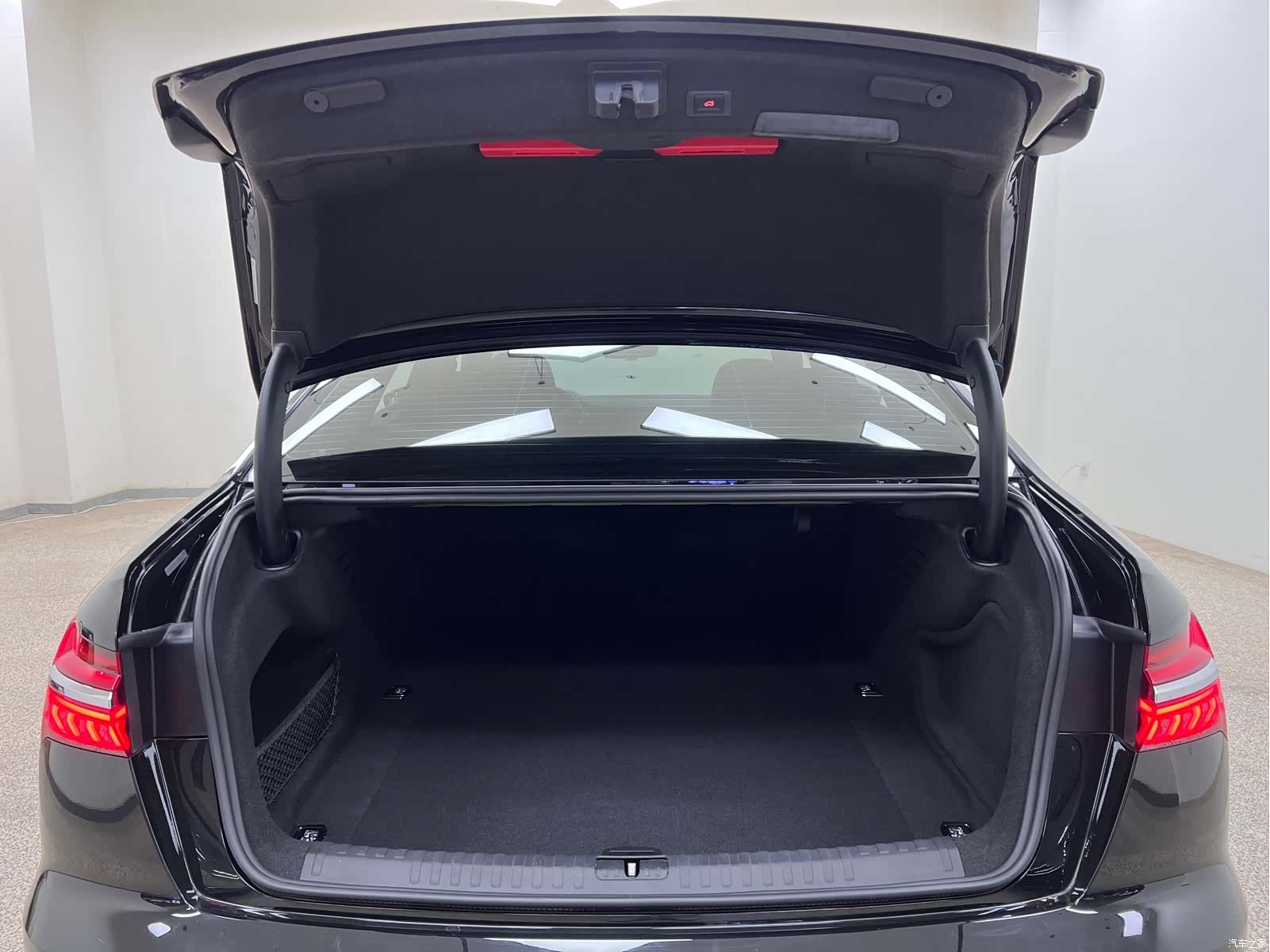 Audi A6L, 2021 26