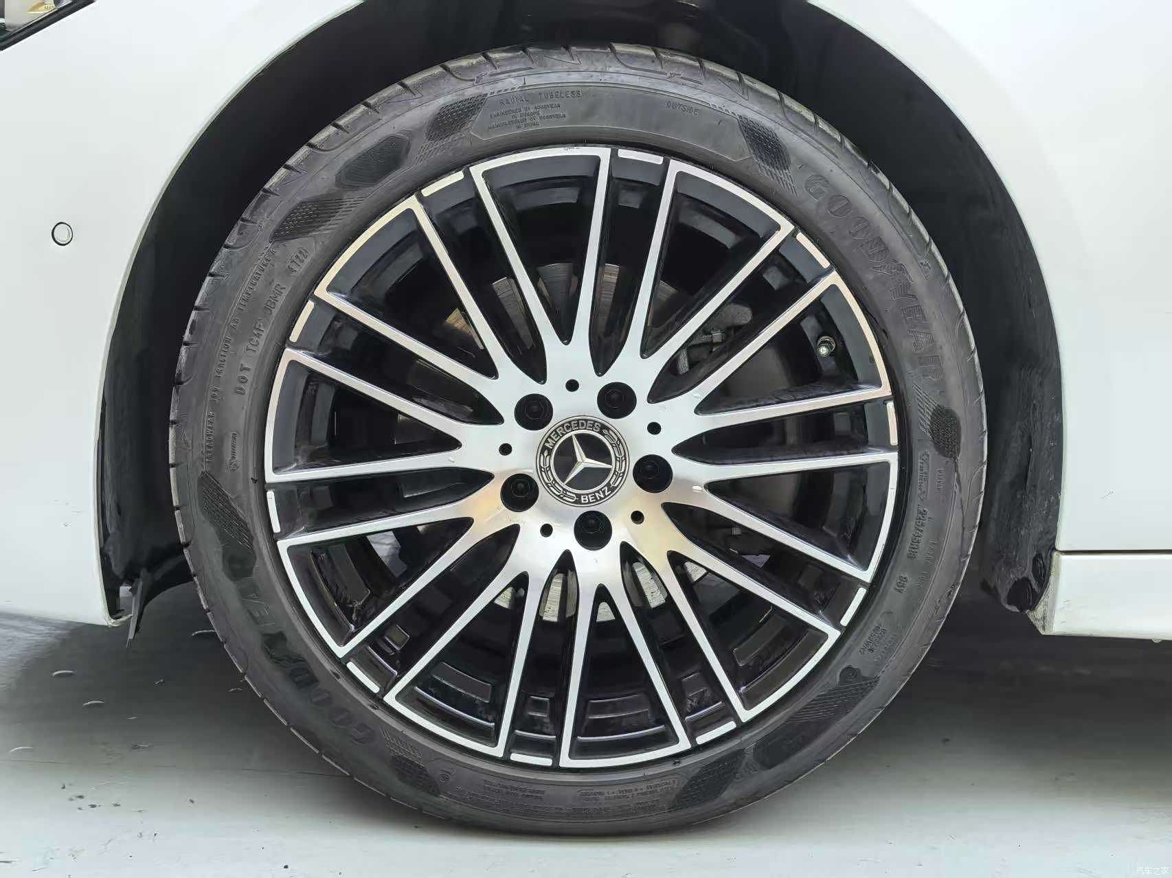 Mercedes-Benz C-Class, 2023 28