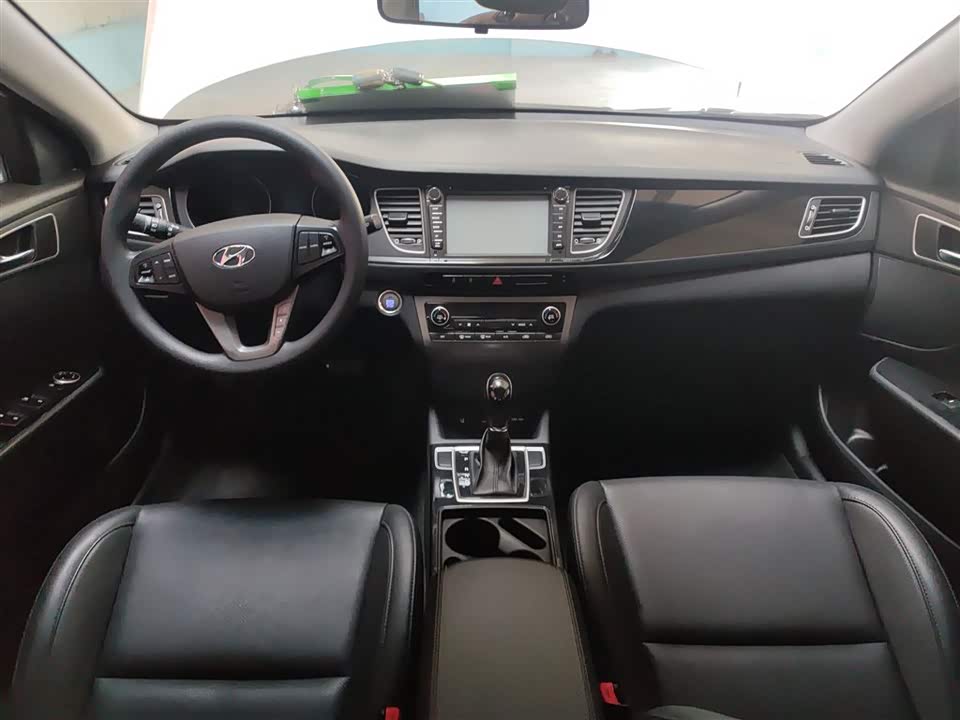Hyundai Name picture