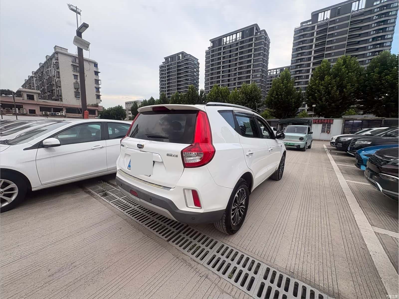 Geely X6, 2018 9