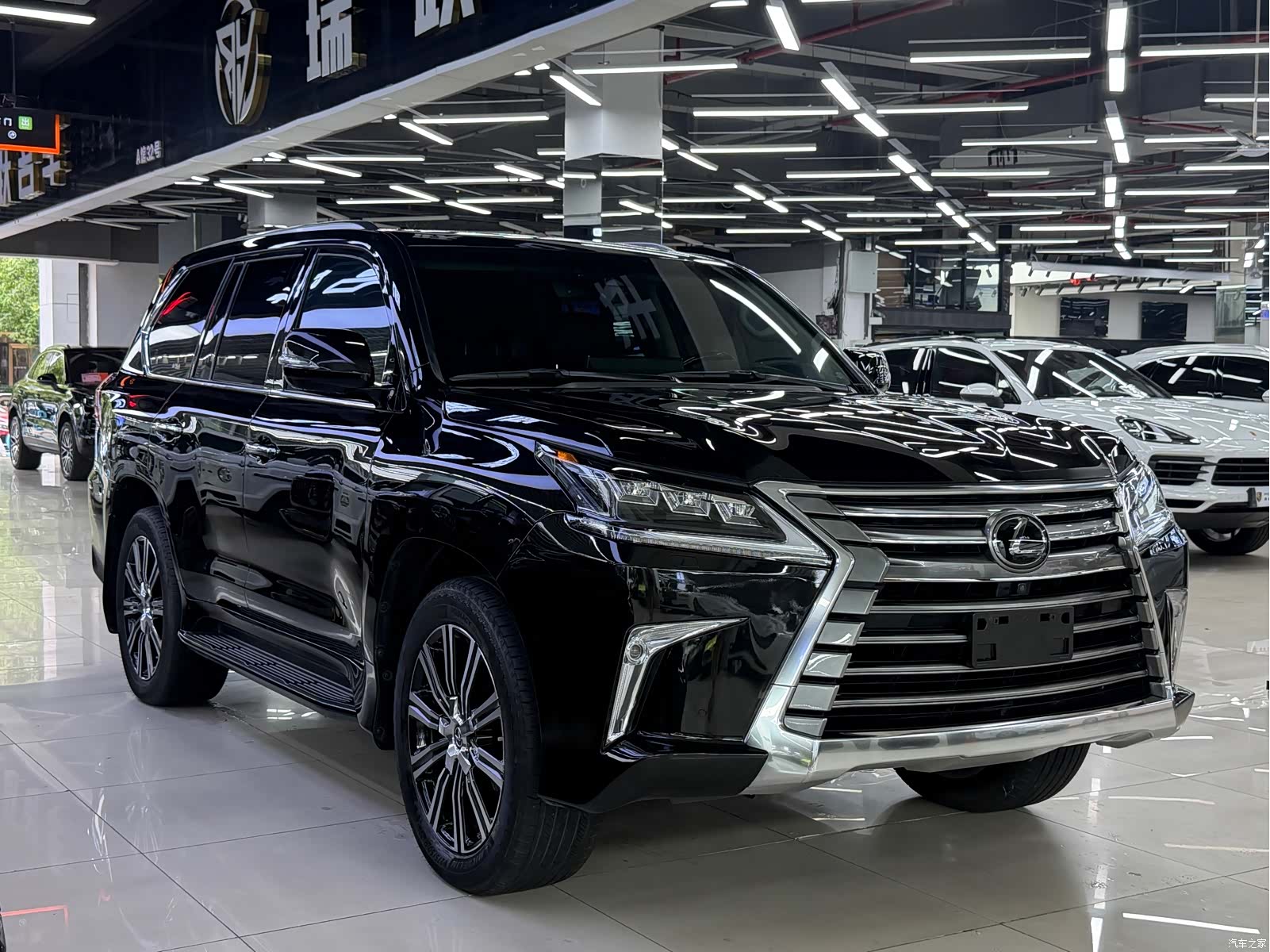 Lexus LX, 2019 3