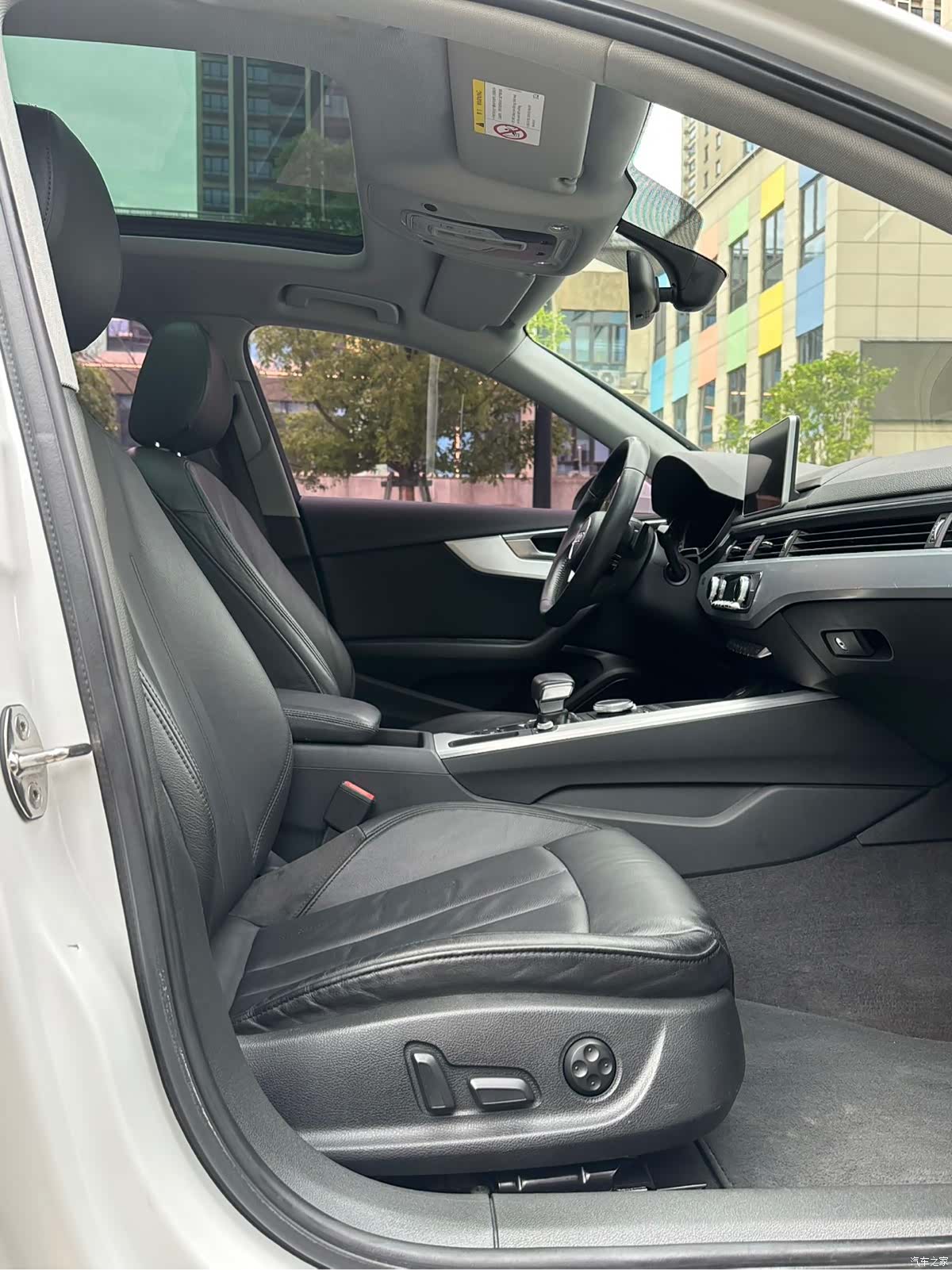 Audi A4L, 2019 16