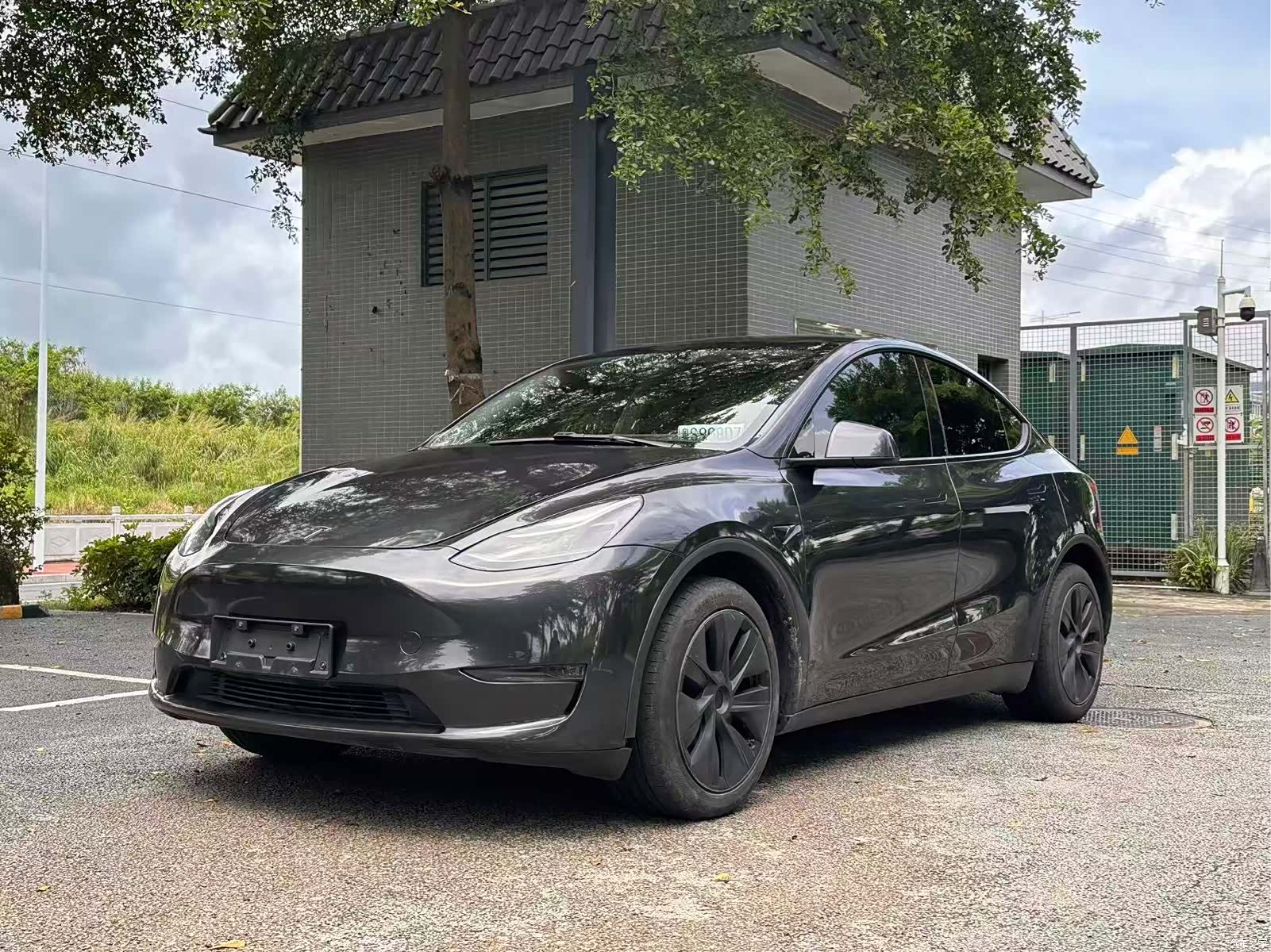 Tesla Model Y, 2024 1