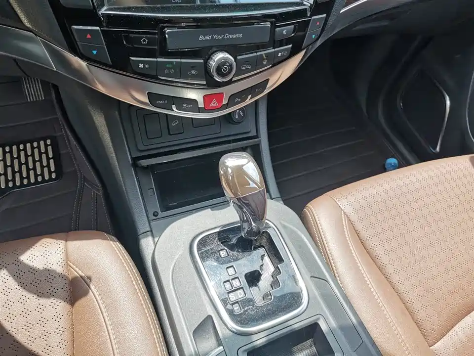 BYD S7