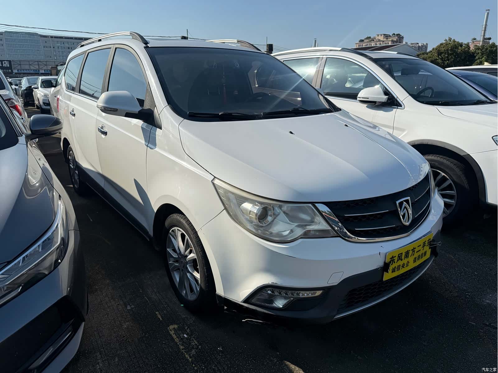 Wuling 730, 2015 3