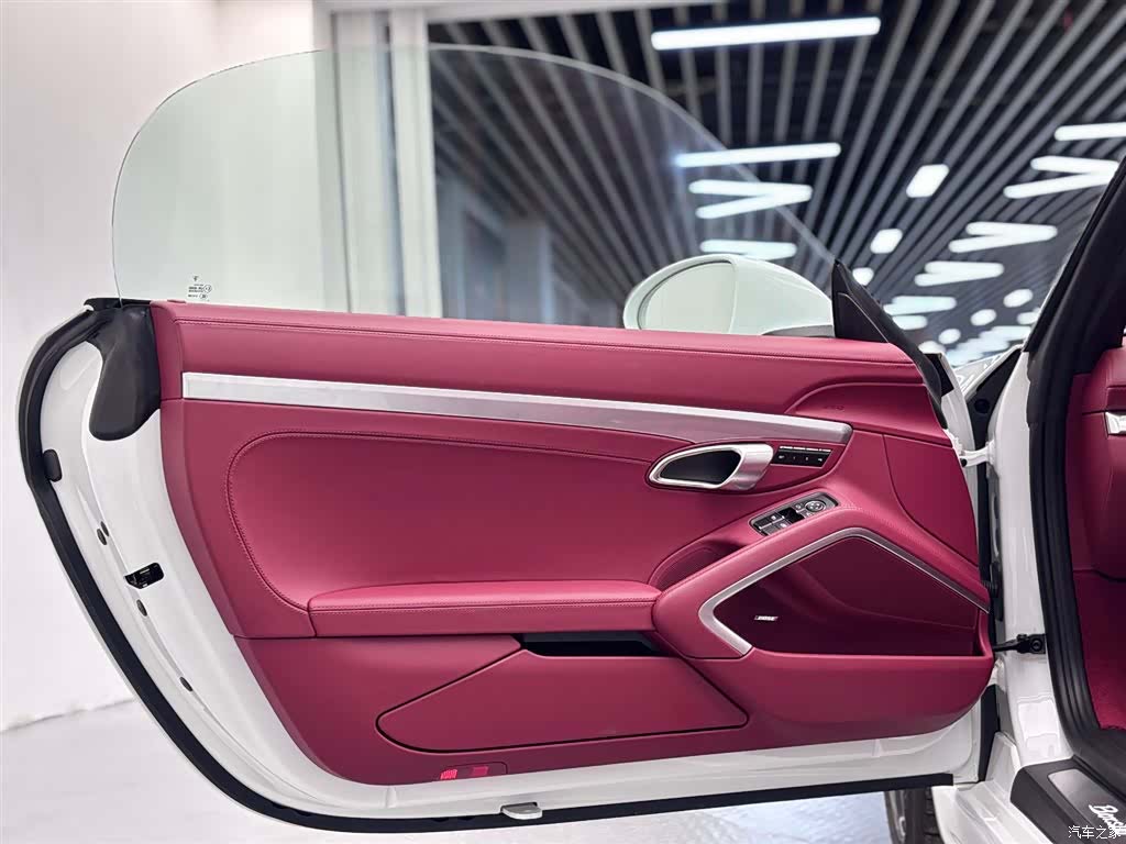 Porsche Boxster, 2026 23
