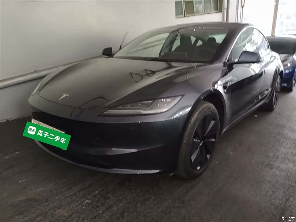 Tesla Model 3, 2025 1