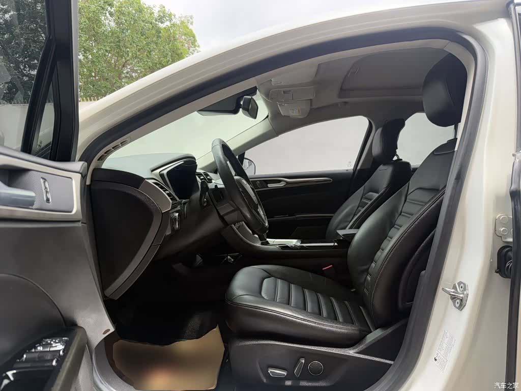 Ford Mondeo, 2016 11