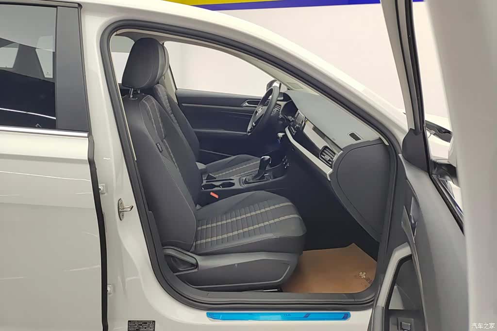Volkswagen Lavida, 2020 8