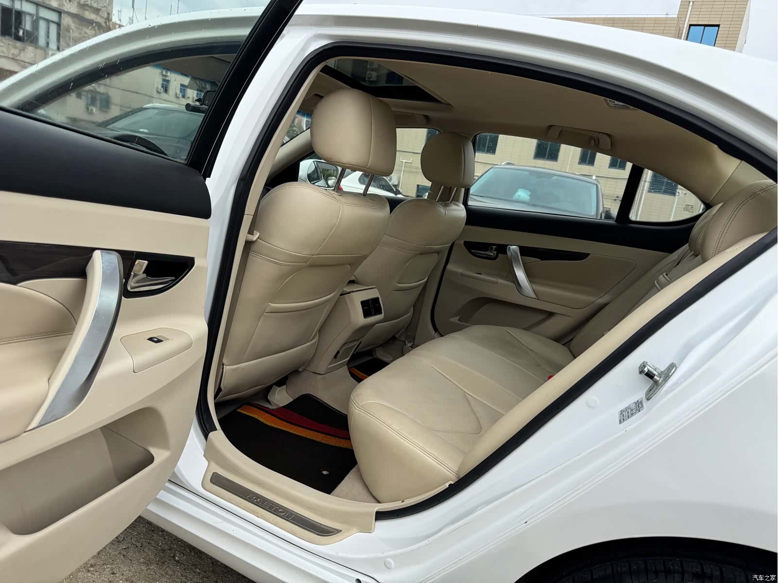 Changan V, 2015 8