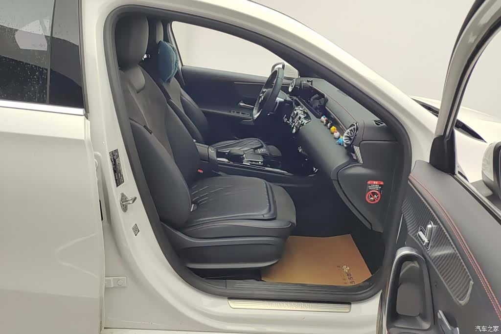 Mercedes-Benz A-Class, 2023 8
