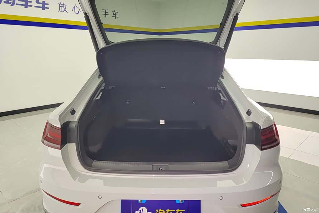 Volkswagen CC, 2026 4