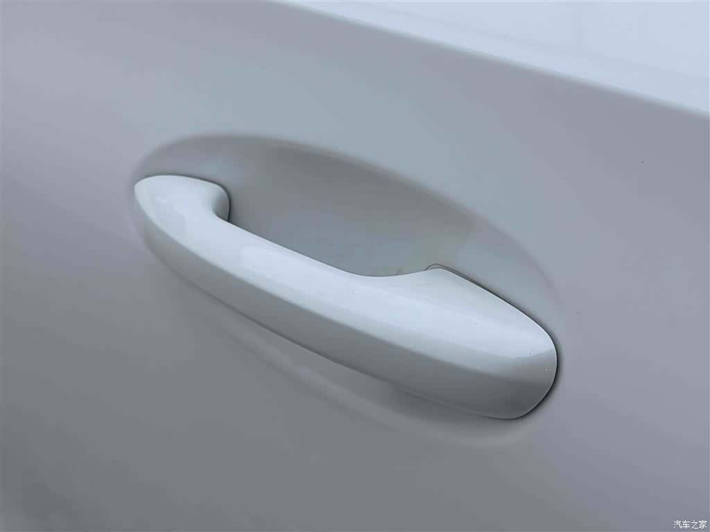 Mercedes-Benz C-Class, 2024 20