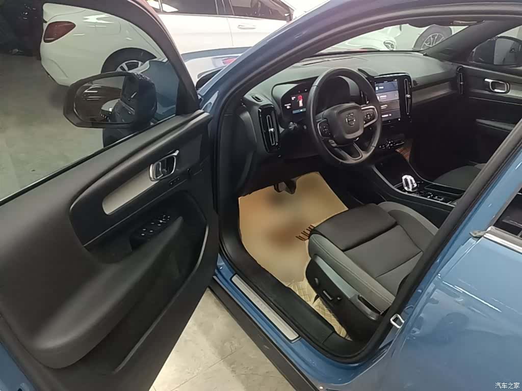 Volvo XC40, 2023 16