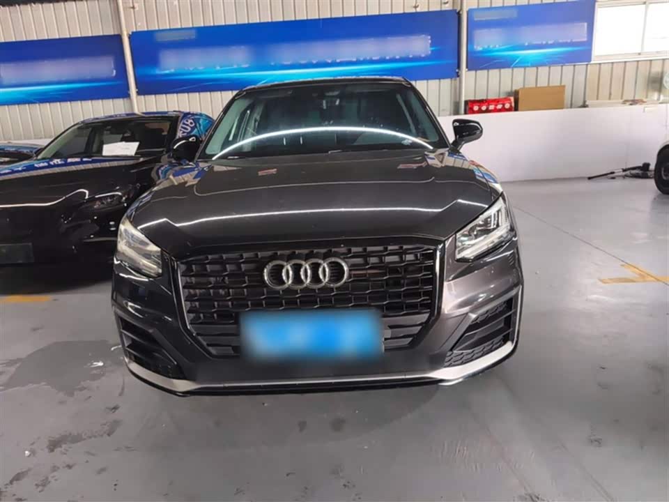 Audi Q2L