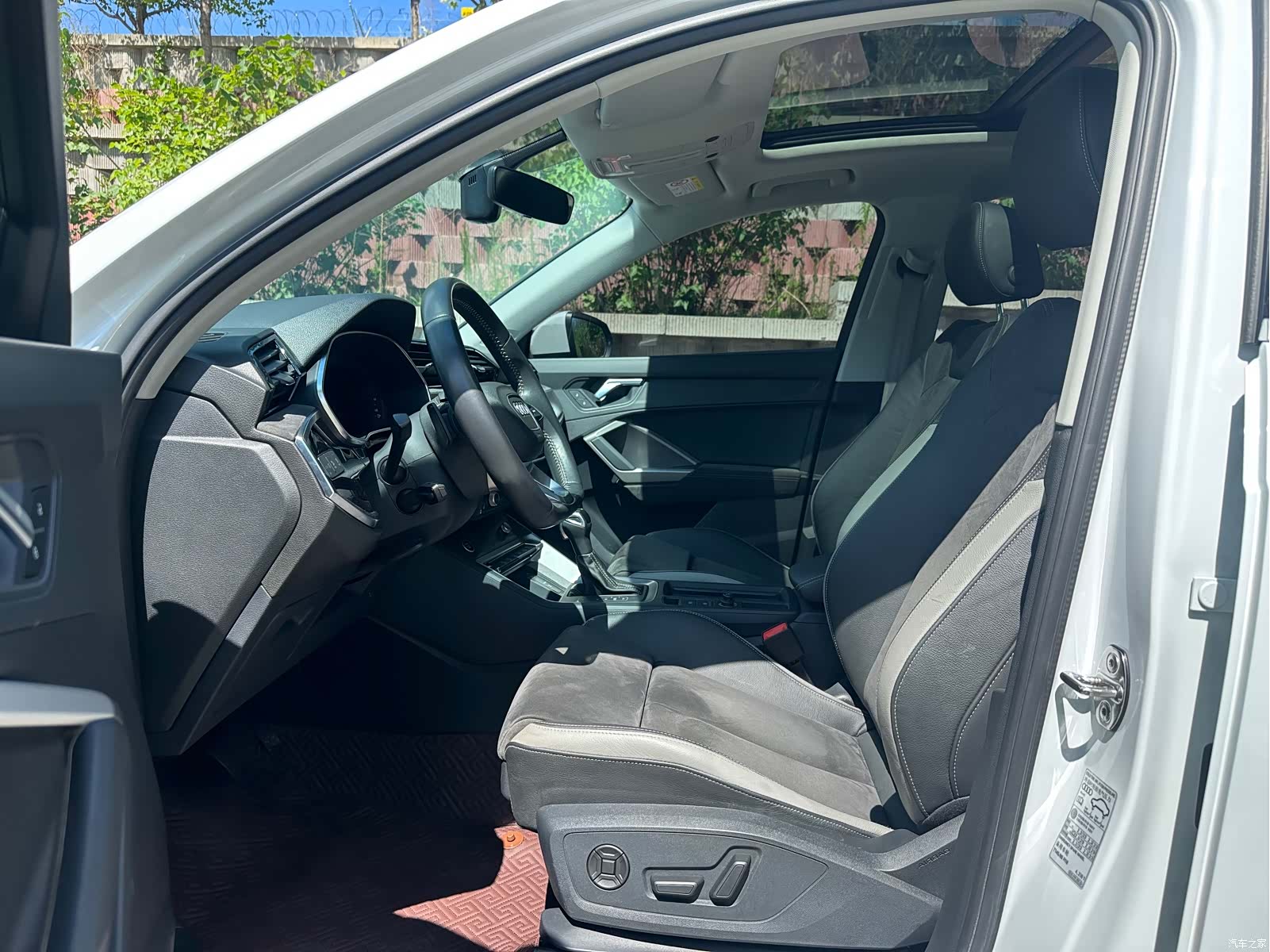 Audi Q3, 2022 4