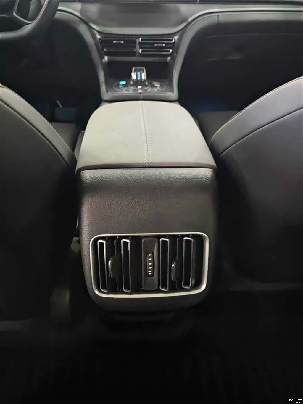 BYD HiAce, 2025 9