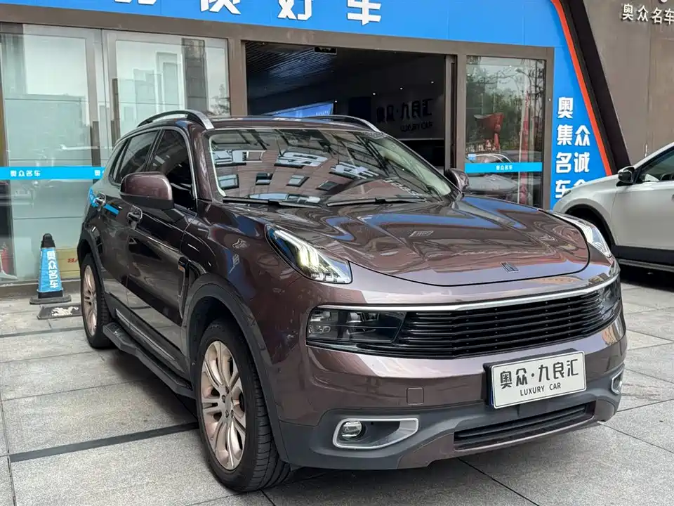 Lynk & Co 01