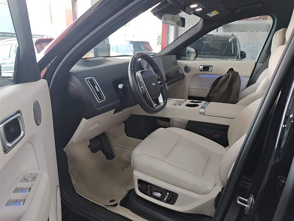 Li Auto Ideal L8