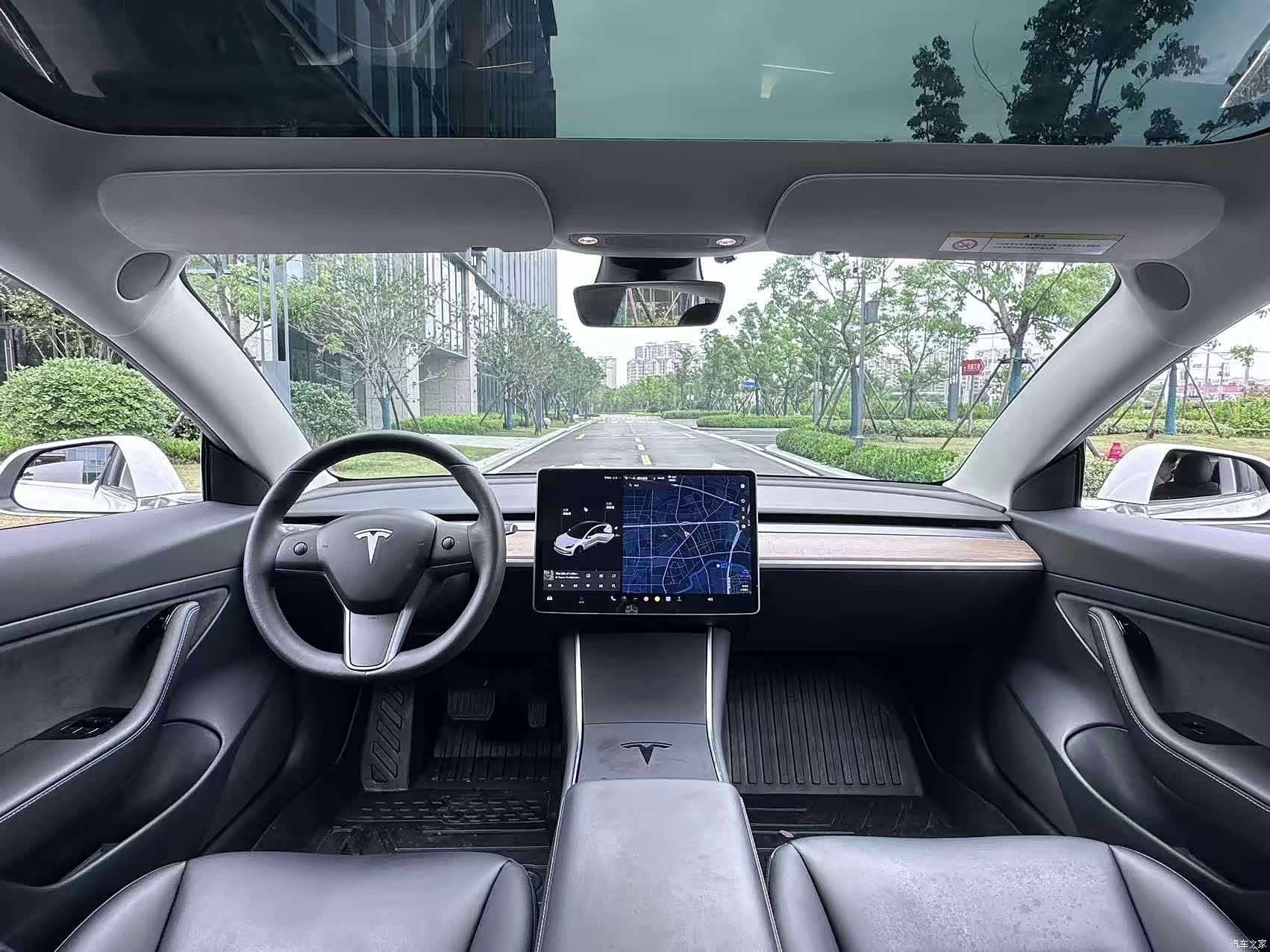 Tesla Model 3, 2020 4