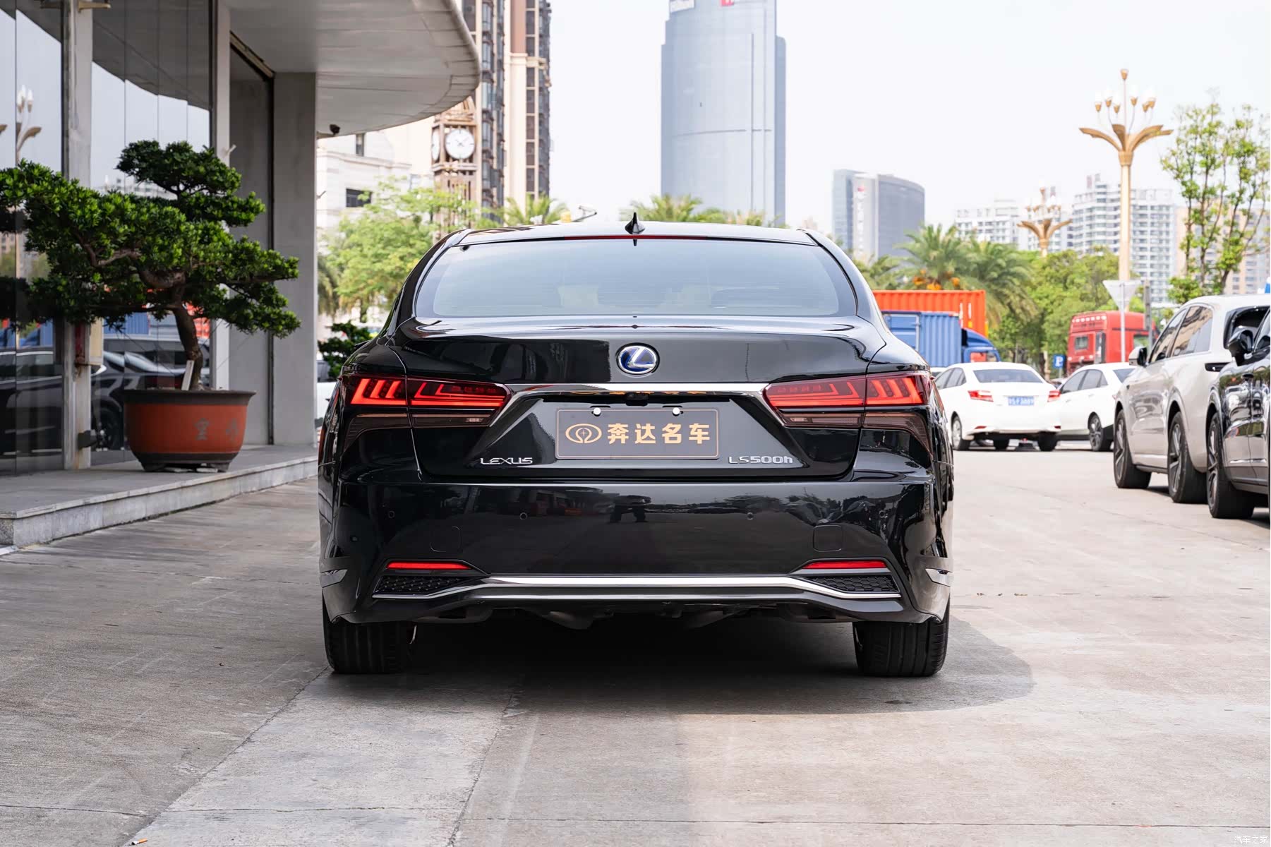 Lexus LS, 2021 28
