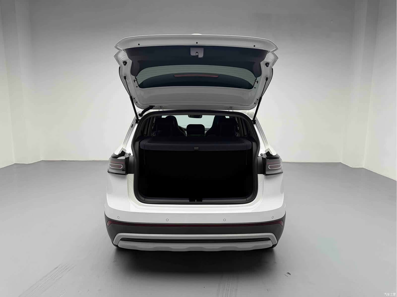 Volkswagen Tharu, 2025 8