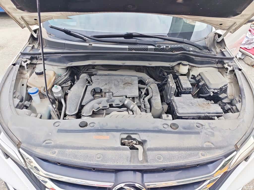 DongFeng AX7, 2018 17