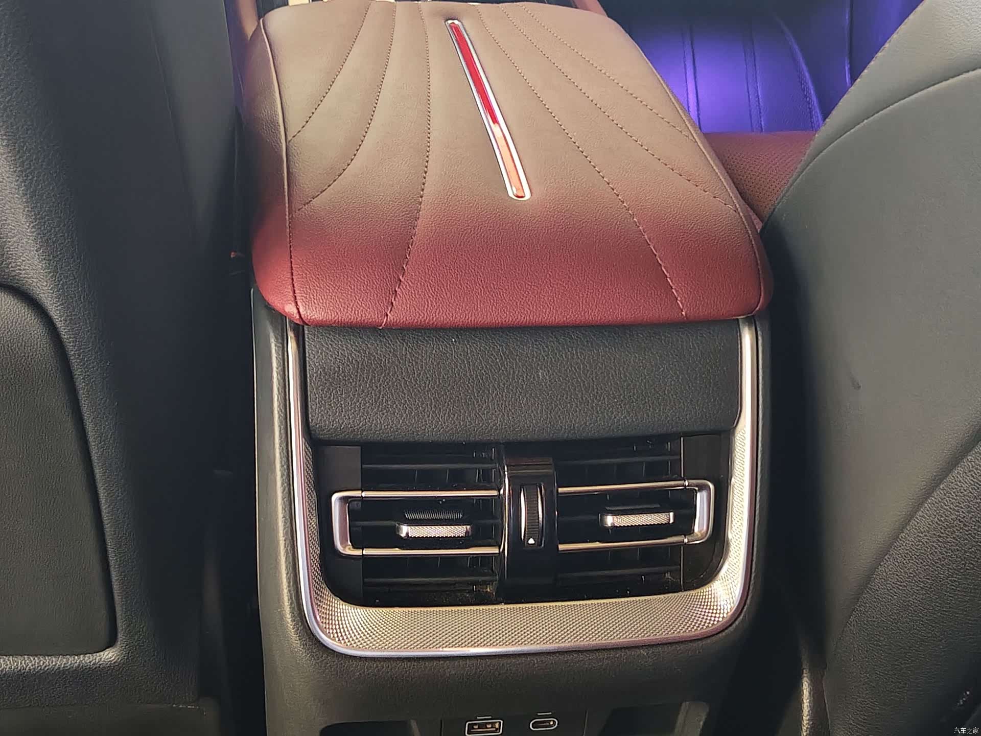 Hongqi H5, 2025 10