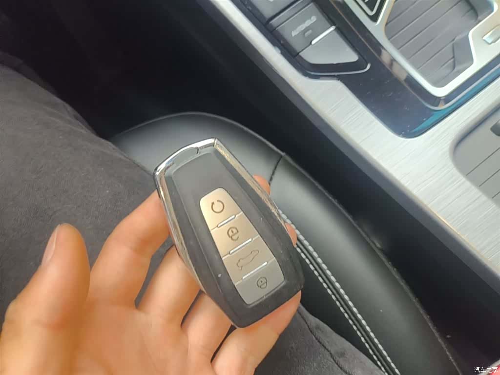 Geely Emgrand, 2020 9