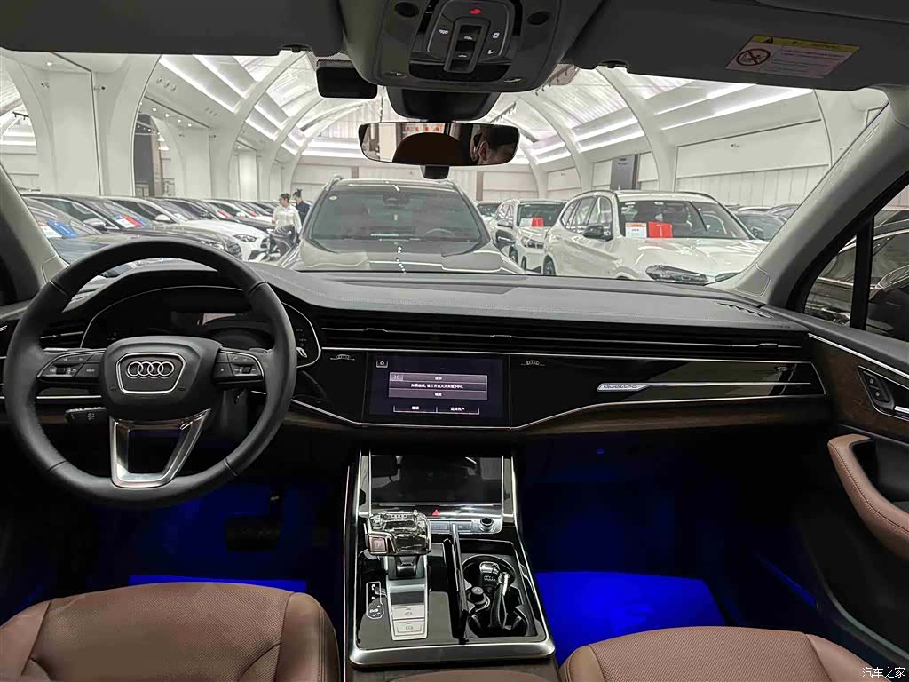 Audi Q7, 2024 8