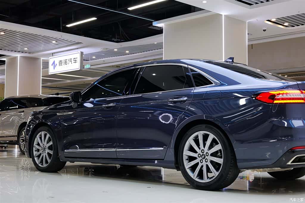 Ford Taurus, 2022 12