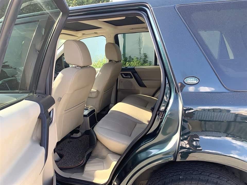 Land Rover Freelander 2