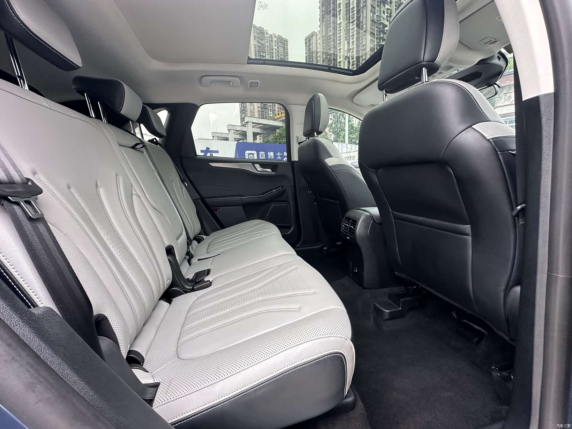 Ford Escape, 2023 12