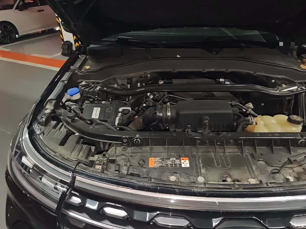 Ford Explorer, 2022 21