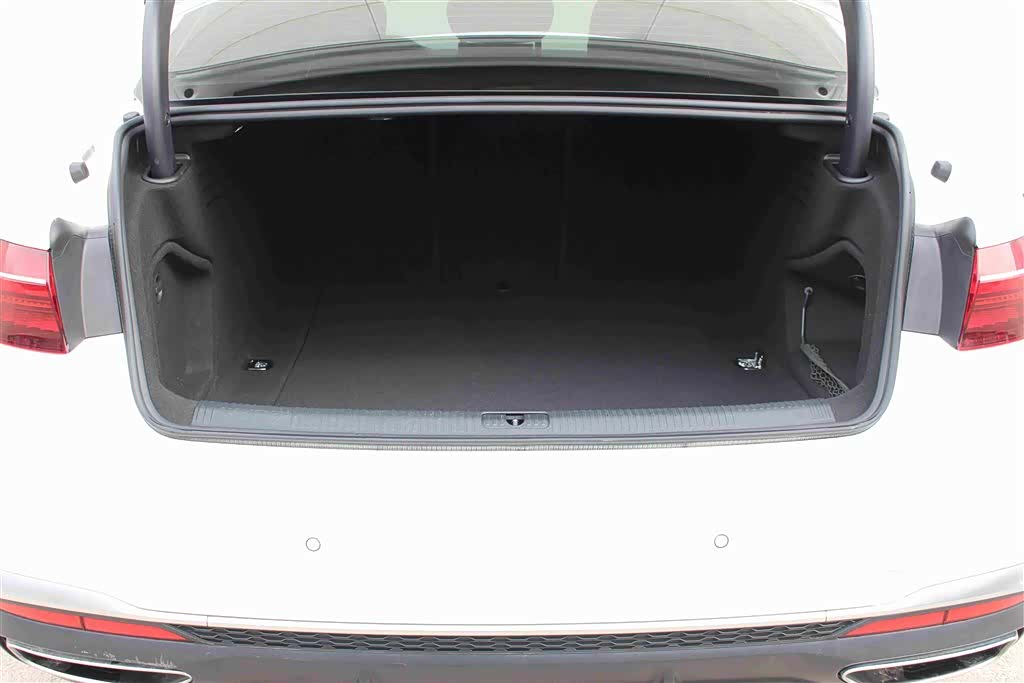 Audi A4L, 2021 17