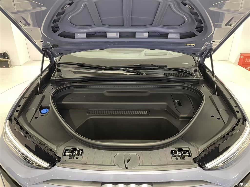 Audi e-tron, 2025 9