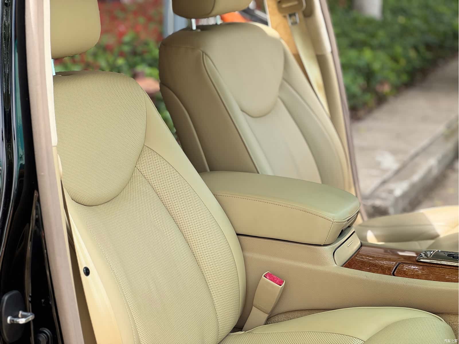 Lexus LS, 2005 10