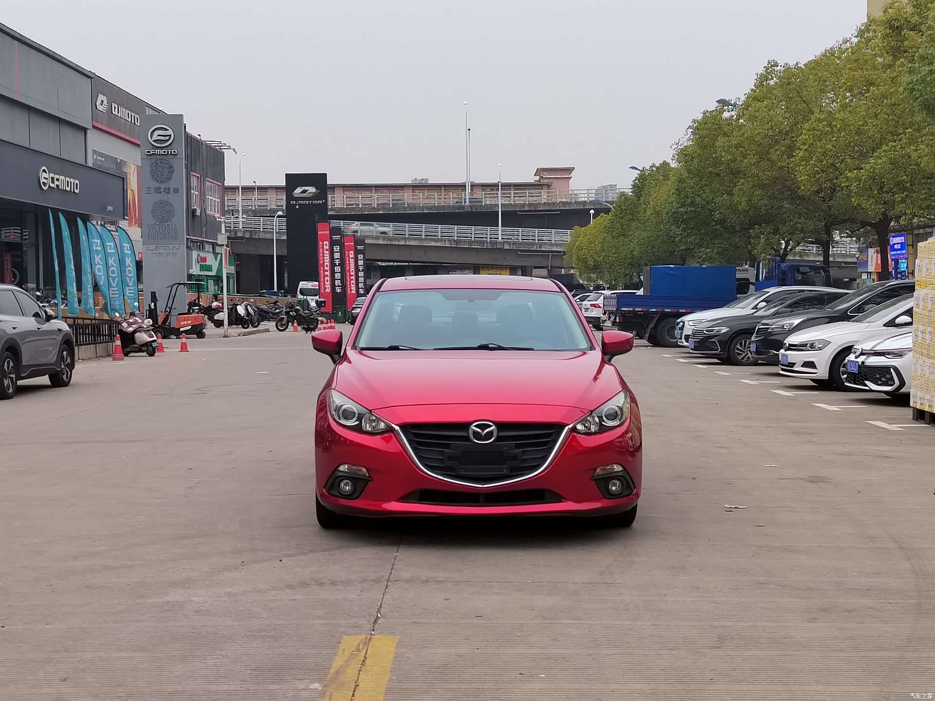 Mazda Mazda3, 2015 2