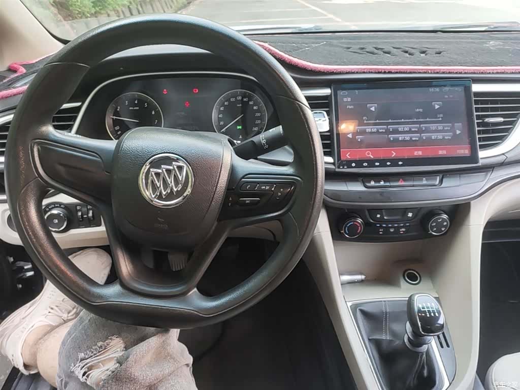 Buick V, 2017 10