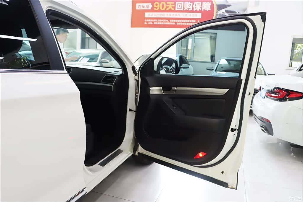 BAIC X65, 2015 24